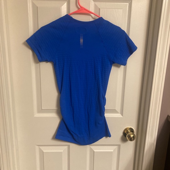 Athleta | Blue Finish Fast Crew Neck Shortsleeved Top. Small. EUC - Picture 5 of 6